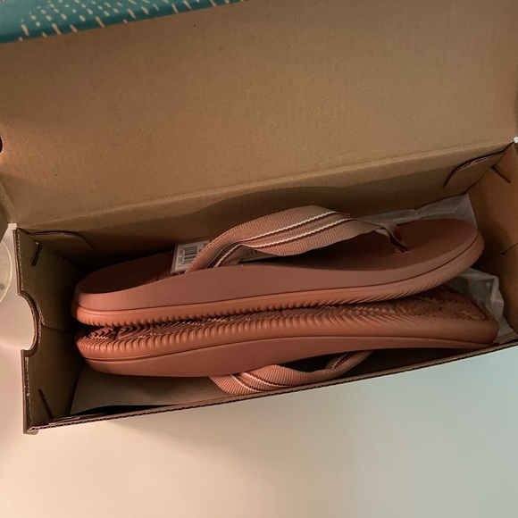 NEW Chaco Chillos Flips- Sadie Clay Color - Picture 4 of 6